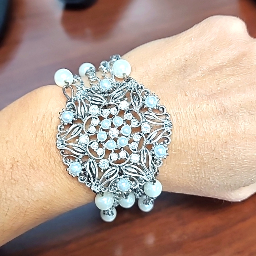 White House Black Market Pearl & Rhinestone Bracelet